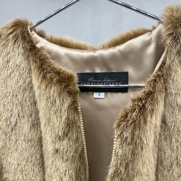 Donna Salyer’s Fabulous Furs Vest Red Fox Size SMALL - Picture 5 of 11